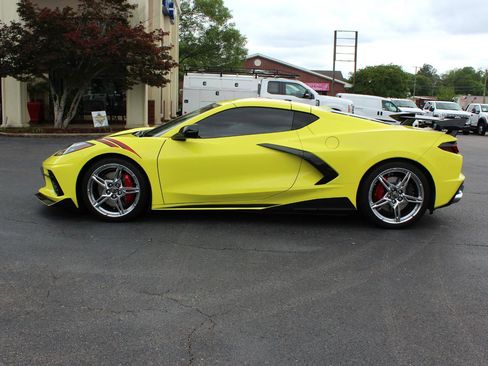 Used 2022 Chevrolet Corvette Stingray Preferred Cpe w/ Z51 Performance Package RWD image 10