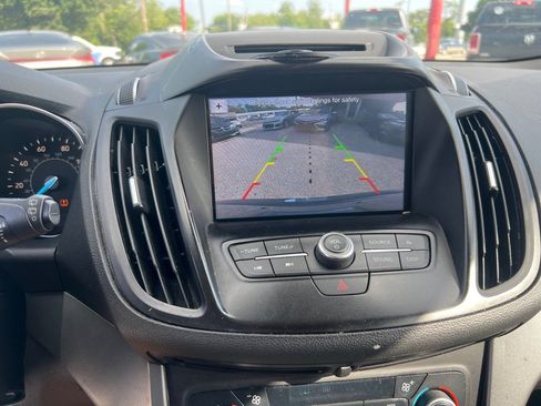 Used 2018 Ford Escape SE w/ SE Sync 3 Package FWD image 20