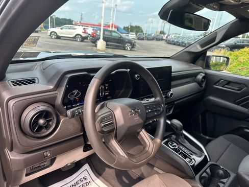 Used 2024 Chevrolet Colorado Trail Boss w/ Safety Package AWD/4WD image 19