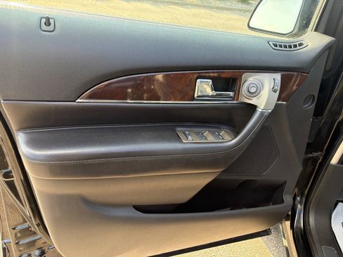 Used 2014 Lincoln MKX AWD w/ Equipment Group 102A image 24