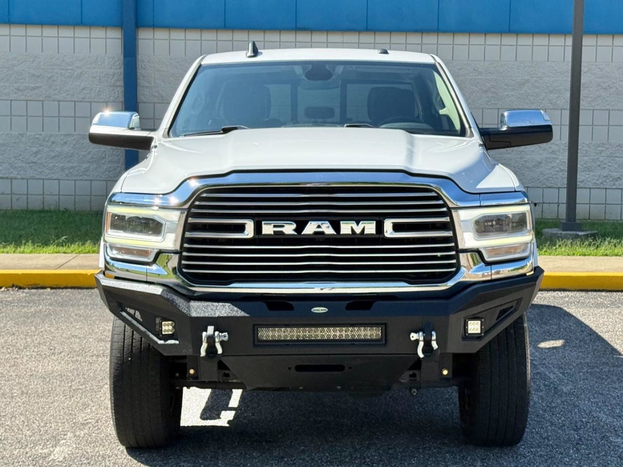 Used 2022 RAM 2500 Laramie AWD/4WD image 2
