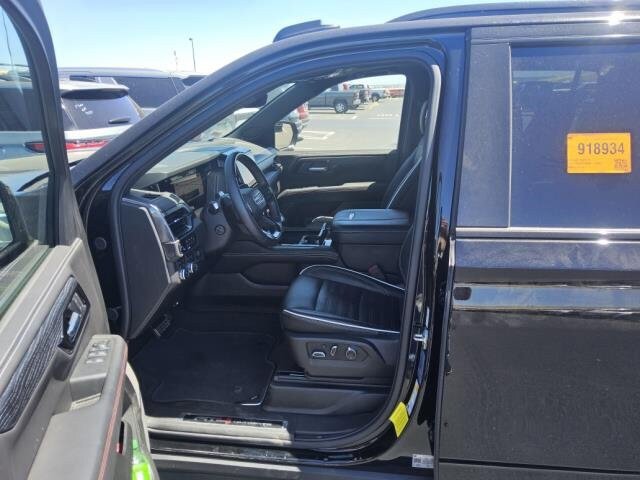 Used 2026 GMC Yukon XL AT4 Ultimate AWD/4WD image 8