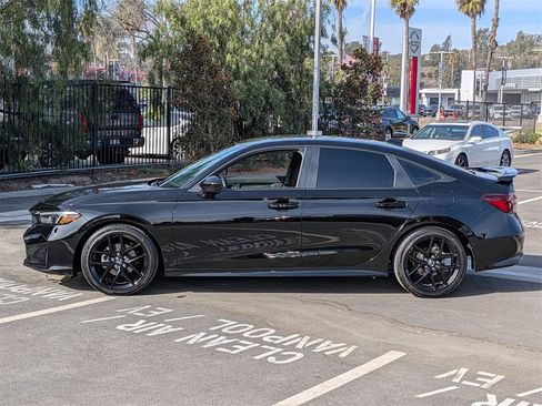 Used 2025 Honda Civic Sport image 6