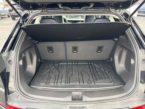 Certified 2022 Chevrolet Bolt EUV LT w/ Convenience Package image 19