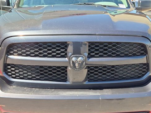 Used 2018 RAM 1500 Express RWD image 9