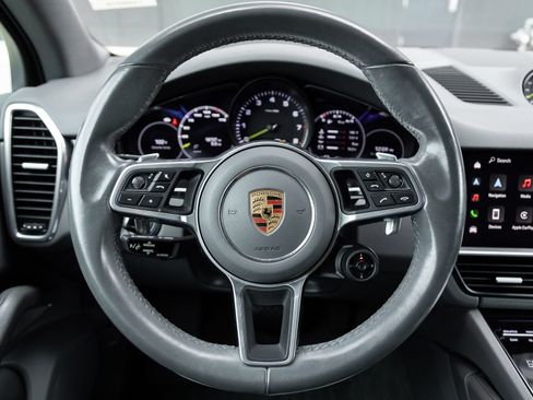 Certified 2023 Porsche Cayenne AWD/4WD image 13