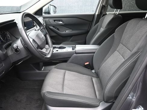 Used 2025 Nissan Rogue SV FWD image 19