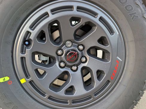 New 2026 Nissan Frontier PRO-4X w/ Pro-4x Convenience Package image 6