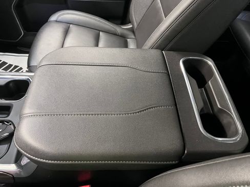 Used 2025 Chevrolet Silverado 1500 RST image 32