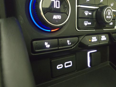 Certified 2022 Chevrolet Tahoe RST image 28