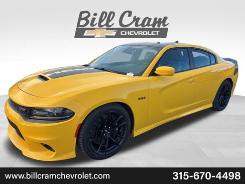 Used 2018 Dodge Charger R/T image 9