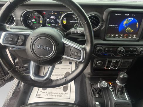 Used 2021 Jeep Wrangler Unlimited Sahara w/ Cold Weather Group image 10