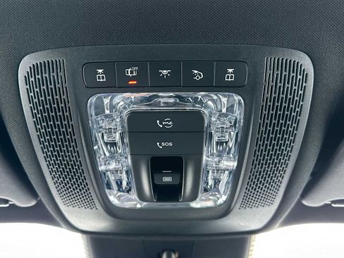 Used 2024 Mercedes-Benz GLB 250 4MATIC image 31