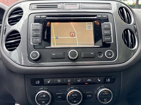 Used 2014 Volkswagen Tiguan R-Line AWD/4WD image 17