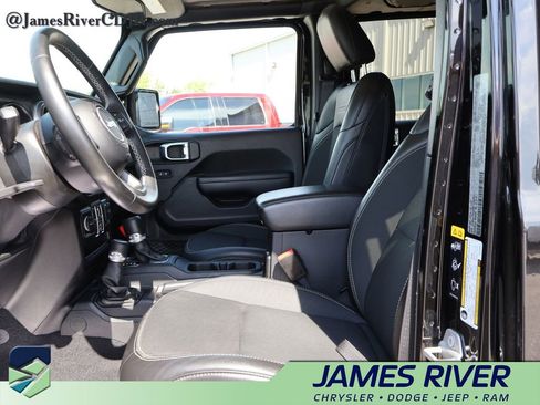Used 2021 Jeep Gladiator Sport AWD/4WD image 22