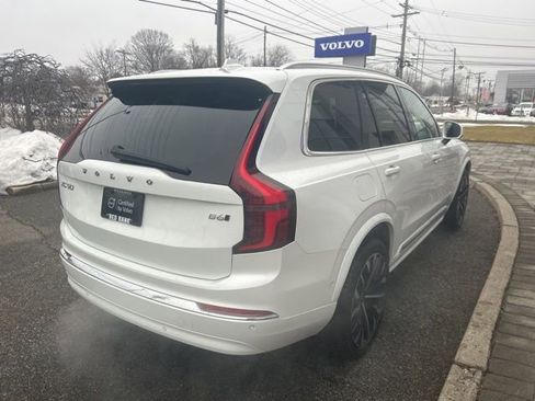 Used 2025 Volvo XC90 B6 Plus image 5