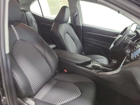 Certified 2020 Toyota Camry SE FWD image 12