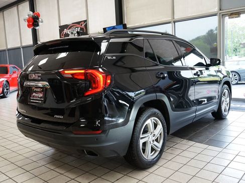 Used 2019 GMC Terrain SLE w/ Driver Convenience Package AWD/4WD image 17