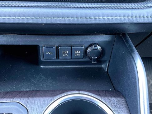Certified 2020 Toyota Highlander Platinum AWD/4WD image 33