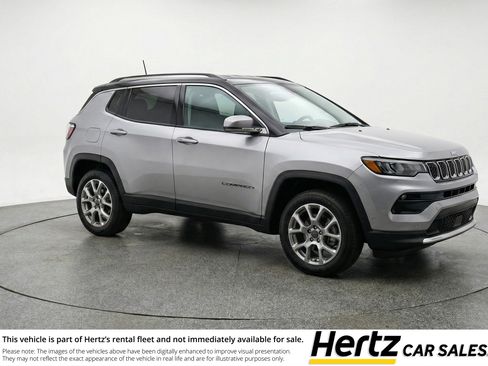 Used 2025 Jeep Compass Limited image 1