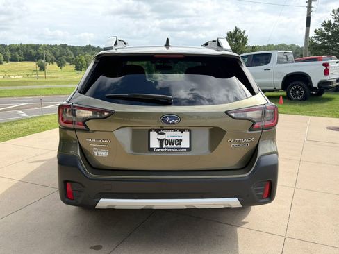 Used 2022 Subaru Outback Touring AWD/4WD image 5