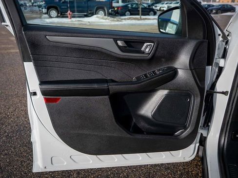 Used 2025 Ford Escape Active image 18