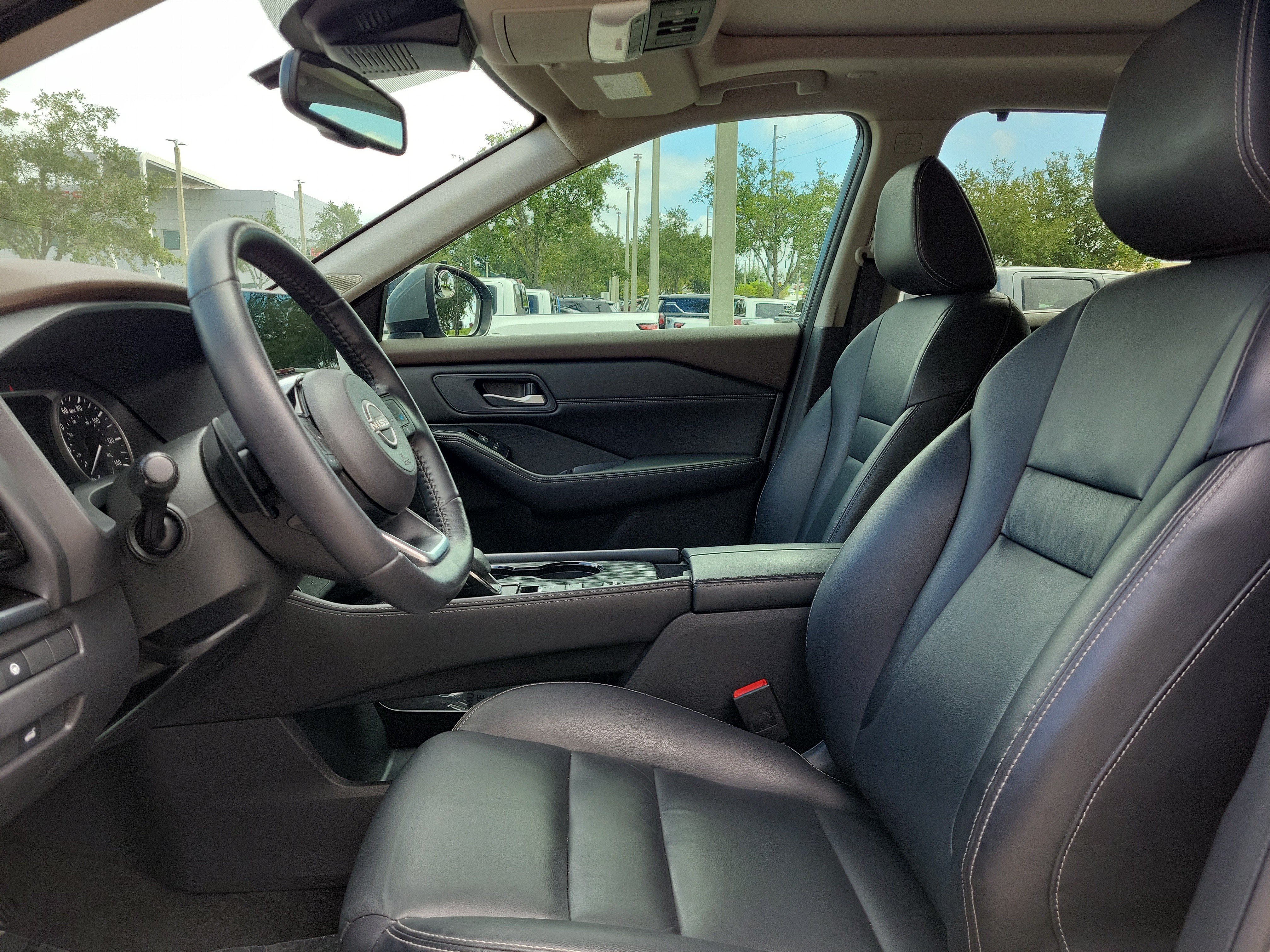 Certified 2023 Nissan Rogue SL w/ SL Premium Package FWD image 13