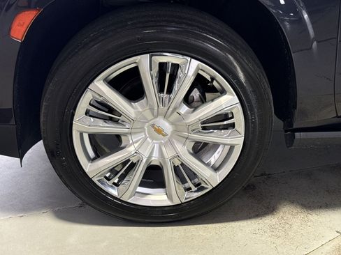Used 2022 Chevrolet Tahoe High Country AWD/4WD image 23