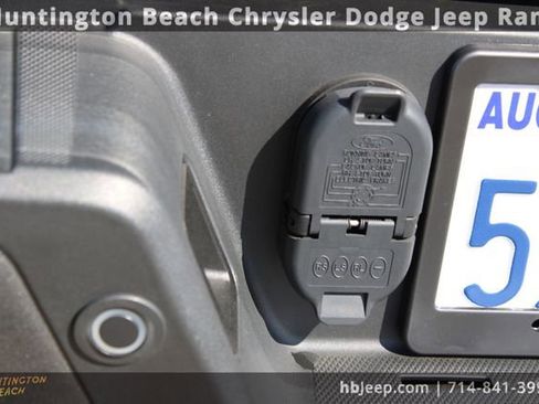 Used 2023 Ford F150 Raptor w/ Raptor Carbon Fiber Package image 10