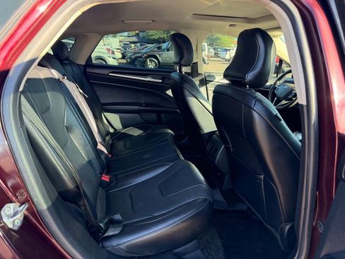 Used 2018 Ford Fusion Titanium image 13