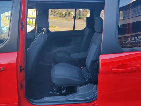 Used 2020 Ford Transit Connect XLT FWD image 9