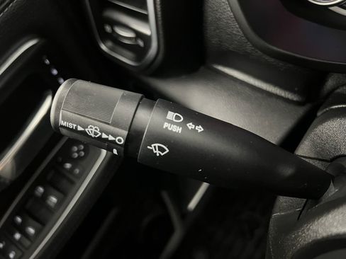 Used 2024 RAM 3500 Laramie w/ Night Edition image 32