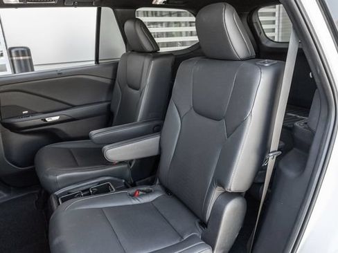 Used 2026 Lexus TX 500h AWD w/ Technology Package image 18