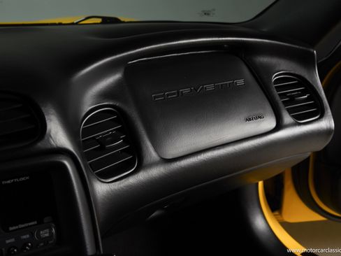 Used 2001 Chevrolet Corvette Z06 w/ Memory Pkg image 31