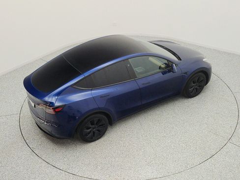 Used 2025 Tesla Model Y Long Range AWD/4WD image 24