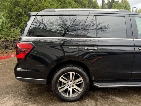 Used 2023 Ford Expedition Limited image 15