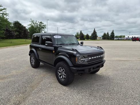Used 2024 Ford Bronco Badlands AWD/4WD image 3