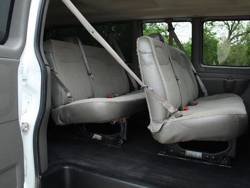 Used 2019 Chevrolet Express 3500 LT w/ LT Preferred Equipment Group image 20