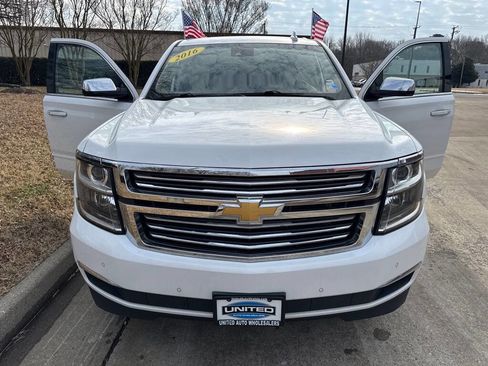 Used 2016 Chevrolet Suburban LTZ image 8