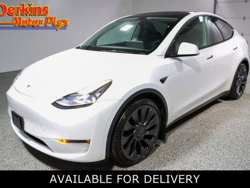 Used 2023 Tesla Model Y Performance image 1