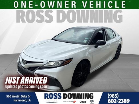 Used 2021 Toyota Camry XSE image 1