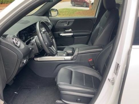 Used 2021 Mercedes-Benz GLB 250 image 5