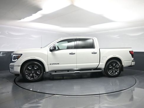 Used 2021 Nissan Titan Platinum Reserve w/ Moonroof Package image 28