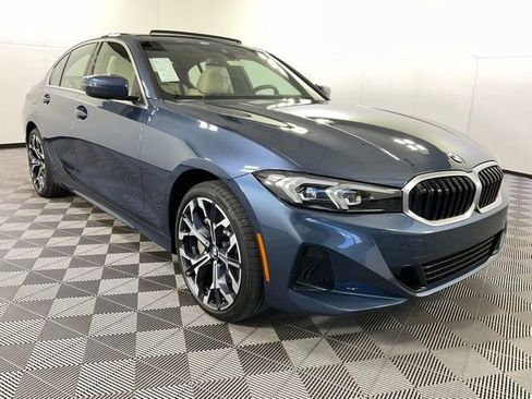 Certified 2025 BMW 330i xDrive Sedan w/ Premium Package AWD/4WD image 3