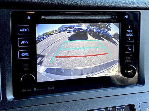 Used 2017 Toyota Sienna LE image 24