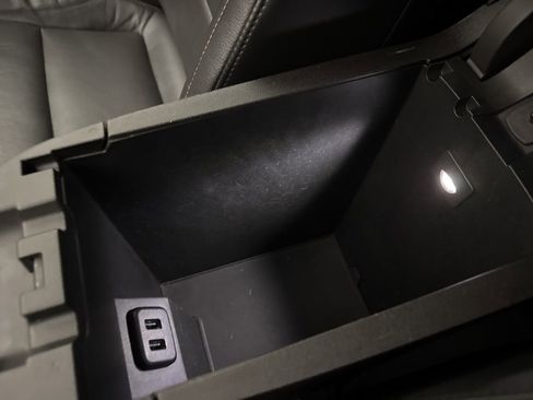 Used 2018 Chevrolet Equinox Premier FWD image 35