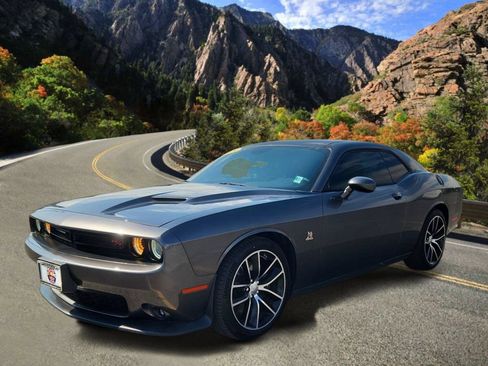 Used 2015 Dodge Challenger R/T Scat Pack w/ Scat Pack Stripe Group RWD image 5