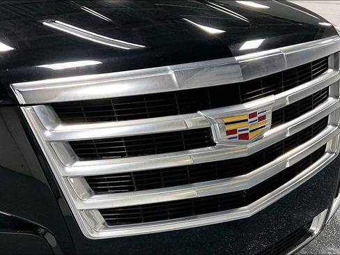 Used 2016 Cadillac Escalade Luxury image 30