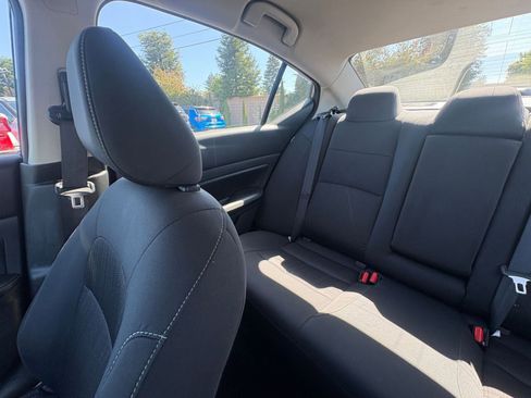 Used 2025 Nissan Altima 2.5 SV FWD image 40