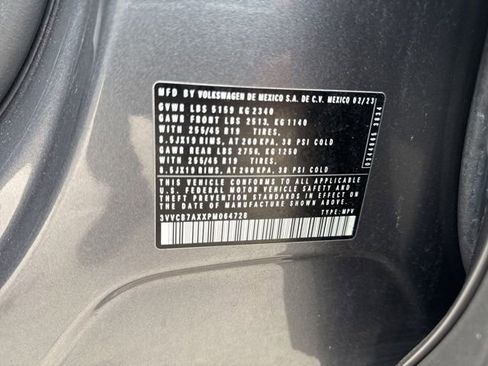 Used 2023 Volkswagen Tiguan SE R-Line FWD image 25